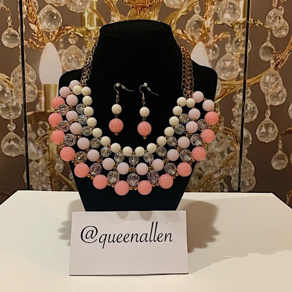 Collar Necklace and Earrings Set- Pink & White